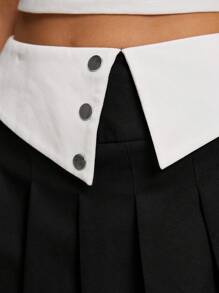 SHEIN Frenchy Excellent Minimalist Shap And Fashionable Color Block Casual Pleated Skirt With Decorative Buttons, Summer Vacation Season, Comfy, Boho, Beach Women Outfits, Swimwear Cover Up, Fashion, Black Skirt, Y2K, Elegant, Leisure, Simple Daily, Cottagecore, White Essential, Solid Color, Holidayleisure, Modest, Bachelorette, Summer Top, Suitable For Vacation Winter