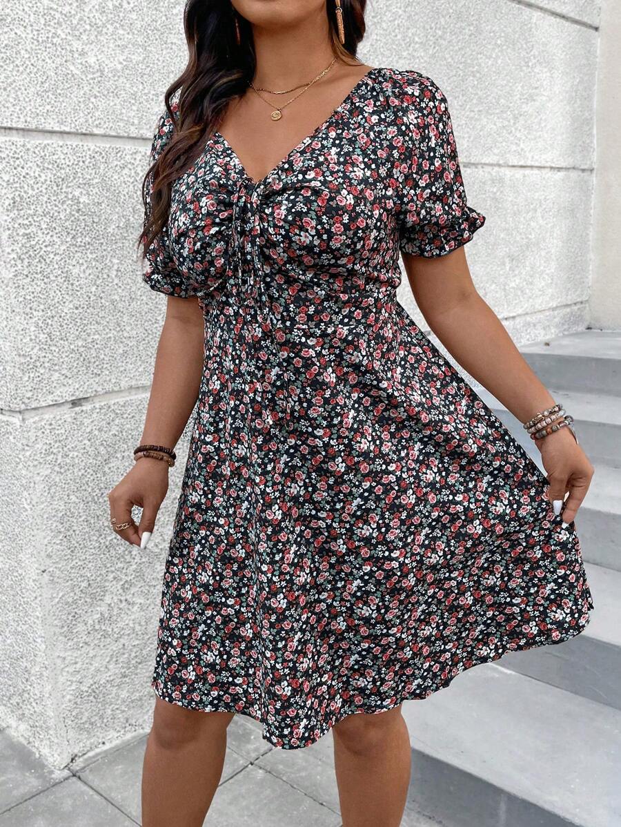 SHEIN Clasi 加大尺碼女士隨機印花V領短袖裙