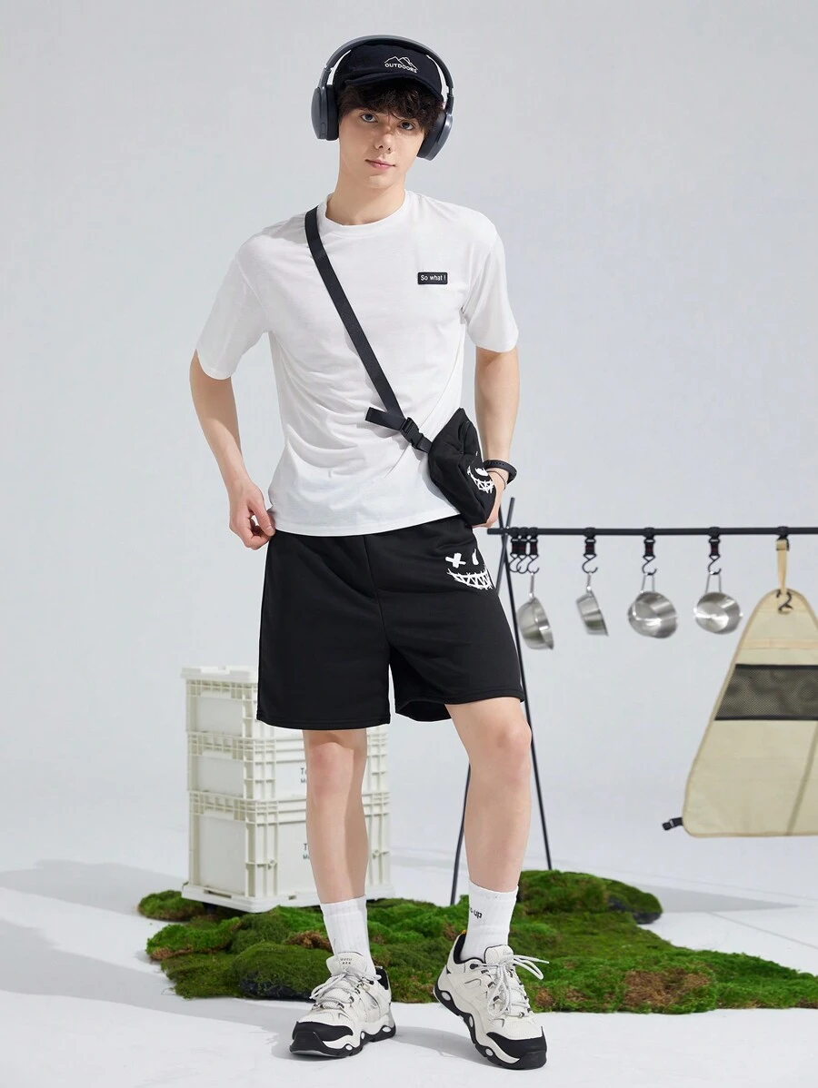 SHEIN Teen Boy Casual Print Patch Round Neck Short Sleeve T-Shirt And Shorts With Crossbody Bag Knit Three-Piece Suit