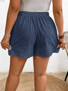 SHEIN Frenchy Pantalones cortos de verano informales para tallas grandes con pliegues y un unicolor