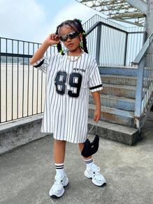 SHEIN Vestido de punto de estilo callejero fresco para niña preadolescente con mangas cortas y cuello redondo con rayas y ajuste flojo, primavera/verano