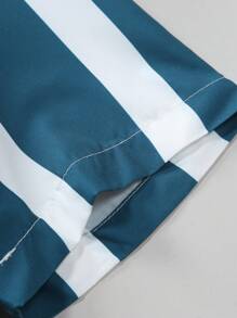 Manfinity Homme Camisa casual de verano para hombre con mangas cortas y estampado a rayas (corte aleatorio) - Azul y blanco - Ver 3