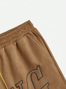 Manfinity EMRG Men Fashionable Printed Loose Fit Casual Shorts - Brown - View 7