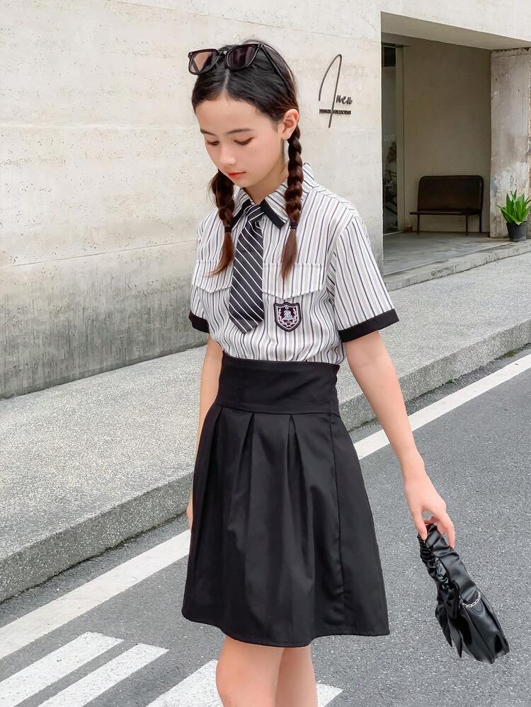 Teen Girl Colorblock Striped Patch Tee & Solid Color High Waist Skirt Preppy Style Summer Outfit Set