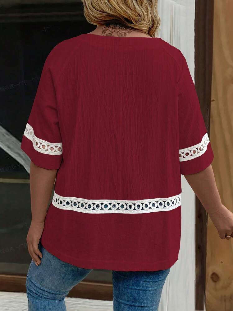 Plus Size Solid Color Round Neck Lace Spliced Summer Casual Short Sleeve Blouse