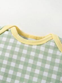 SHEIN Baby Mädchen Grüner modischer Kurzarm-Romper mit Karomuster Muster kurzem Hosen, Hut & Schal, lässiges Home- Kleidungsset