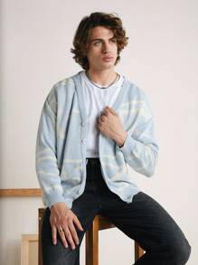 SHEIN Cottnline Men Graphic Pattern Button Front Cardigan Sweater - أزرق بحري - مشاهدة 1