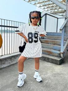 SHEIN Vestido de punto de estilo callejero fresco para niña preadolescente con mangas cortas y cuello redondo con rayas y ajuste flojo, primavera/verano