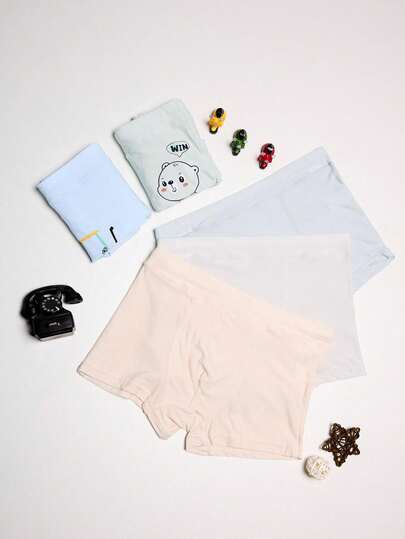 男童可愛卡通印花短褲