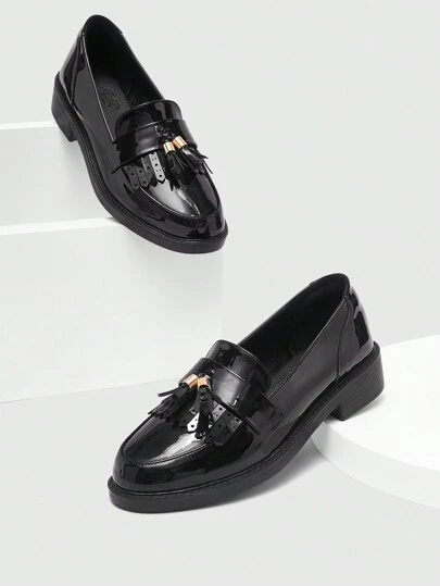 CUCCOO BIZCHIC 女士时尚黑色漆皮流苏平底乐福鞋