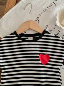 SHEIN LMoss Kids LMoss 女婴婴儿女孩可爱针织条纹心形图案短袖连衣裙，夏季 - 黑與白 - 查看 5