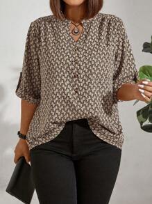 EMERY ROSE Plus Size Women's Geometric Printed Roll-Up Sleeve Shirt