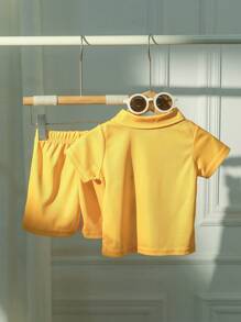 Infant Cartoon Printed Sleeveless Top And Printed Shorts Set - Yellow - View 2