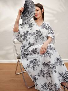 Al Najma 夏季花卉全印花蝙蝠袖長裙 - 黑與白 - 查看 3