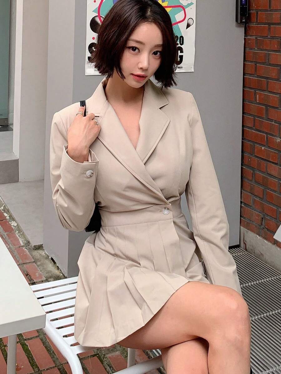 DAZY 女士夏季休闲纯色翻领褶皱裹身连体裤，秋季服装连身裤 - 杏色 - 查看 1