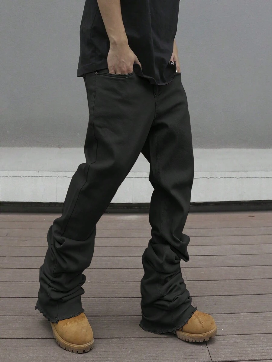 Manfinity EMRG 男士休閒實色百褶喇叭牛仔褲 - 黑色 - 查看 1