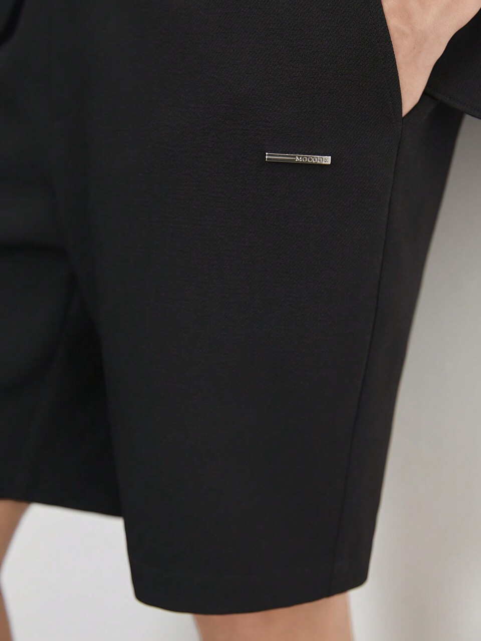 Easy Care 2pcs/Set Men's Old Money Style Black Woven Short-Sleeved Suit Jacket With Elastic Waist Straight Shorts Suit, Suitable For Summer