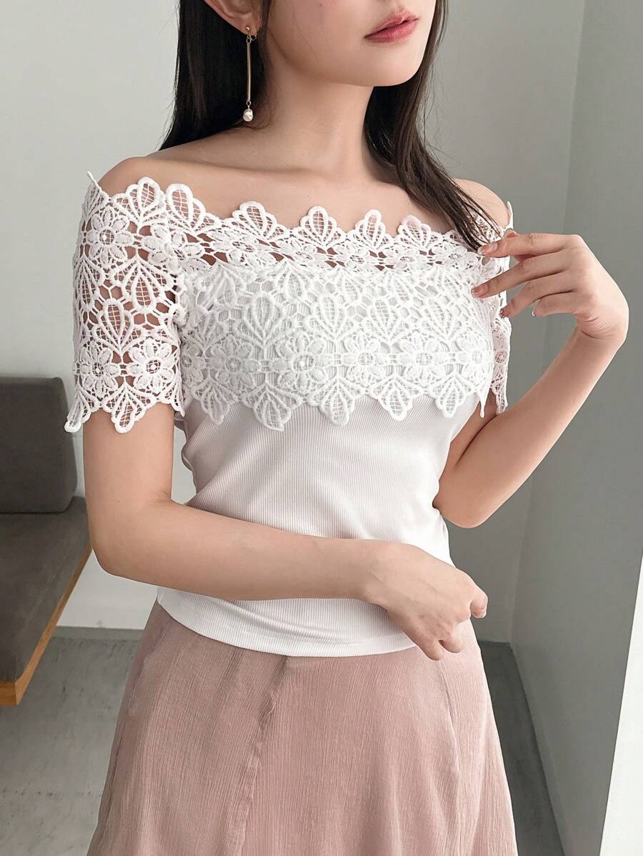 FRIFUL Áo thun nữ mùa hè phối ren, màu trơn, trễ vai, tay ngắn, dáng ôm, thanh lịch, thích hợp cho ngày Valentine. - trắng - Xem 1