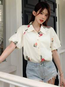 DAZY Blusa corta da donna con bottoni anteriori e ricamo floreale, manica corta, crop top estivo
