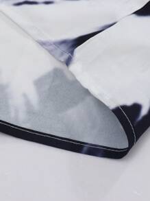 Manfinity Homme Men's Plus Size Random Printed Short Sleeve T-Shirt And Shorts Set - Multicolor - View 4