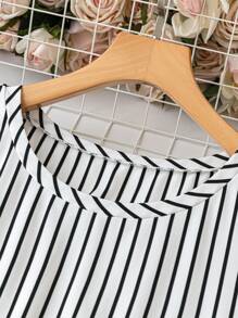 SHEIN LUNE Plus Size Boho Women's Summer Striped Round Neck Short Sleeve Casual T-Shirt Dress With Two Pockets