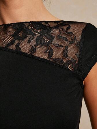 Poéselle 女士夏季修身不对称蕾丝短袖T恤，下摆拼接荷叶边设计，T恤。