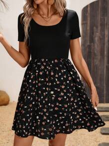 SHEIN LUNE Sommer Kurzarm AB buntfarbiges einfarbiges und Blumen Patchwork A-Linie Freizeitkleid mit U-Ausschnitt für den Urlaub