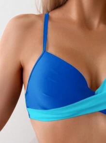 SHEIN Swim Conjunto de bikini sexy cruzado de bloque de color para vacaciones en la playa de mujer