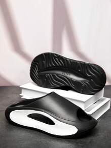 Unisex Foam Slipper For All Seasons, Can Be Worn Indoors & Outdoors, Lightweight, Breathable, Comfortable & Non-Slip Sole, Stylish & Versatile, Ideal For Beach & Vacation - Black - View 3