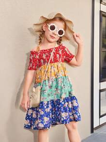 SHEIN Niedliches, schulterfreies, kurzärmliges Patchwork-Kleid mit Blumendruck für Kleine Mädchen im Urlaub für Frühling/Sommer
