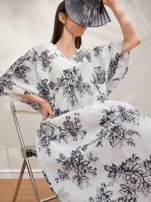 Al Najma 夏季花卉全印花蝙蝠袖長裙 - 黑與白 - 查看 6