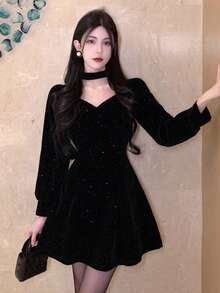 Solid Color Short V-Neck Halter Slim Fit Versatile Casual Dress For Ladies, Suitable For Dating Or Vacation