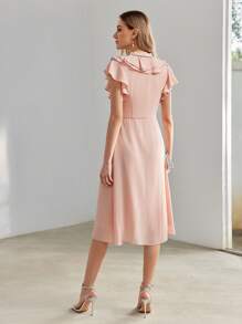 MOTF PREMIUM 蝴蝶結領口波浪邊荷葉袖連衣裙 - 粉色 - 查看 4