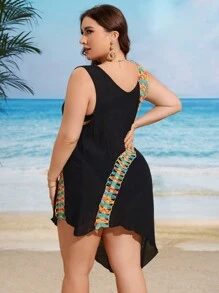 SHEIN Swim Curve 大尺碼女性時尚印花單肩披肩上衣 - 黑色 - 查看 2