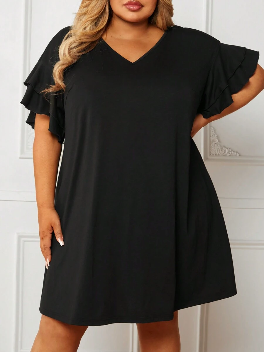 SHEIN CURVE+ Plus Size Double Layered Short Sleeve V-Neck Knit Dress