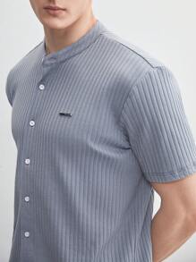 Manfinity RebelGame Easy Care Men's Solid Heather Gray Short Sleeve Stand Collar Cardigan T-Shirt For Summer - Grey - View 6