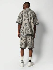 SUMWON Áo sơ mi Paisley dáng rộng với bộ 2 món ngắn Bermuda - Nhiều màu - Xem 2