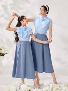 Modelyn Elegant Women's 3D Floral Decorated Top And Skirt Set