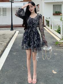 DAZY 女士度假雪纺花卉印花长袖连衣裙，前系带，荷叶边透视，休闲女装，秋季连衣裙 - 黑色 - 查看 6