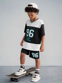 SHEIN Áo thun ngắn tay in số chắp vá Tween Boy có túi xéo và bộ quần short - Đen và trắng - Xem 5