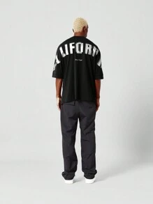 SUMWON Áo thun oversize vừa vặn có in hình California Graphic - màu đen - Xem 5