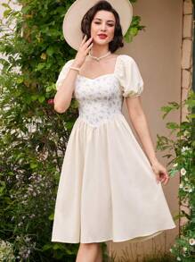 Vintamour Vestido Vintage Elegante com Estampa Floral Feminina, Primavera/Verão, Gola em Forma de Coração e Mangas Bufantes, Vestido Branco Evasê para Férias, Formatura, Vestido Branco de Formatura, Roupas de Verão, Vestido de Formatura, Vestido, Roupas para Concerto Country, Vestido para Chá de Panela, Vestido para Recepção de Casamento, Branco - Multicolorido - Visão 6