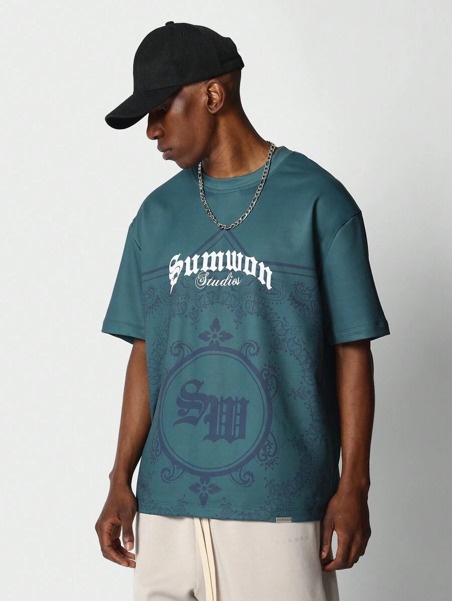 SUMWON Áo thun có in hình đồ họa mặt trước và mặt sau - màu xanh lá - Xem 1
