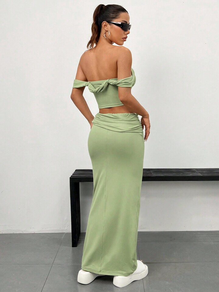 SHEIN EZwear Green Sweet Shoulder Top And Long Skirt Two