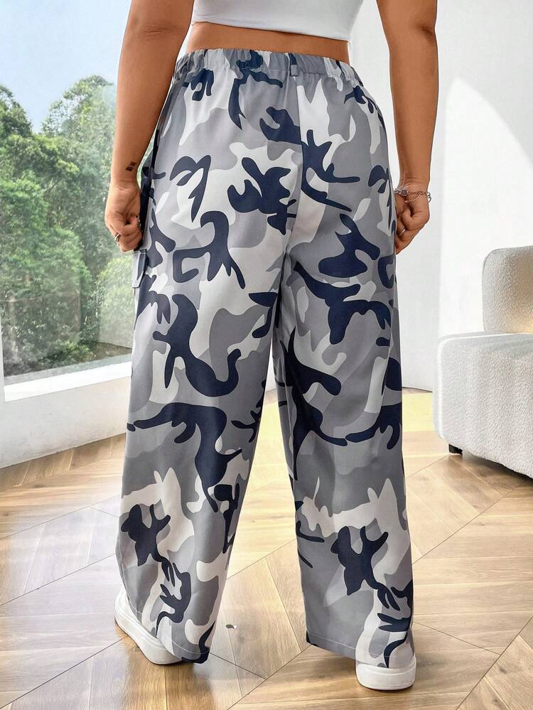 Plus Size Camouflage Cargo Pants With Slanted Pockets And Elastic Waistband In Straight Cut Fall Cloth For Women