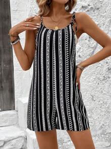 SHEIN LUNE Casual Women's Ditsy Floral Printed Spaghetti Strap Romper - Black and White - View 3