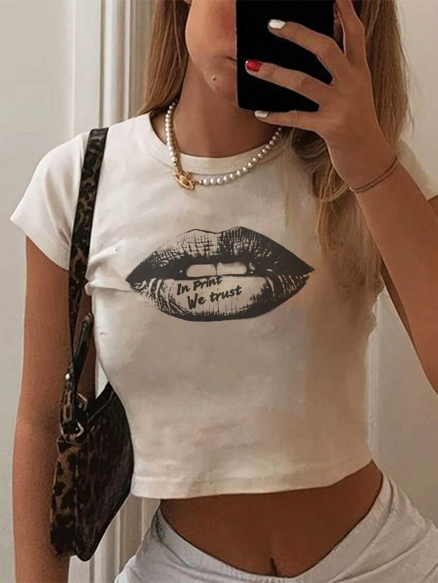 SHEIN EZwear 休闲简约灰色唇印白色圆领短袖修身露脐女式T恤,棉混纺面料,适合夏季穿着 - 白色 - 查看 1