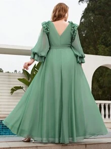 加大码 V 领灯笼袖连衣裙，带有荷叶边细节，褶饰腰带，采用雪纺制成，外观柔软优雅，长袖舞会半正式婚礼宾客礼服，适合生日、毕业典礼、返校节派对礼服