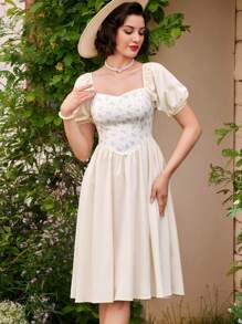 Vintamour Vestido Vintage Elegante com Estampa Floral Feminina, Primavera/Verão, Gola em Forma de Coração e Mangas Bufantes, Vestido Branco Evasê para Férias, Formatura, Vestido Branco de Formatura, Roupas de Verão, Vestido de Formatura, Vestido, Roupas para Concerto Country, Vestido para Chá de Panela, Vestido para Recepção de Casamento, Branco - Multicolorido - Visão 5