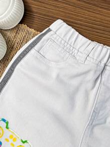 SHEIN Young Boy Stylish Casual Comfort Baggy Denim Lettering And Game Print With Side Reflective Strip Design For Boys Shorts For Vacation And Dailywear - White - View 5